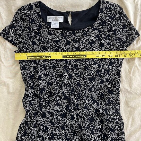 Jones of New York Dress Size 8 - Picture 2 of 6